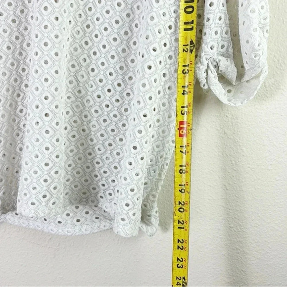 Anthropologie Postmark White Eyelet Blouse Top size Medium - Picture 7 of 8